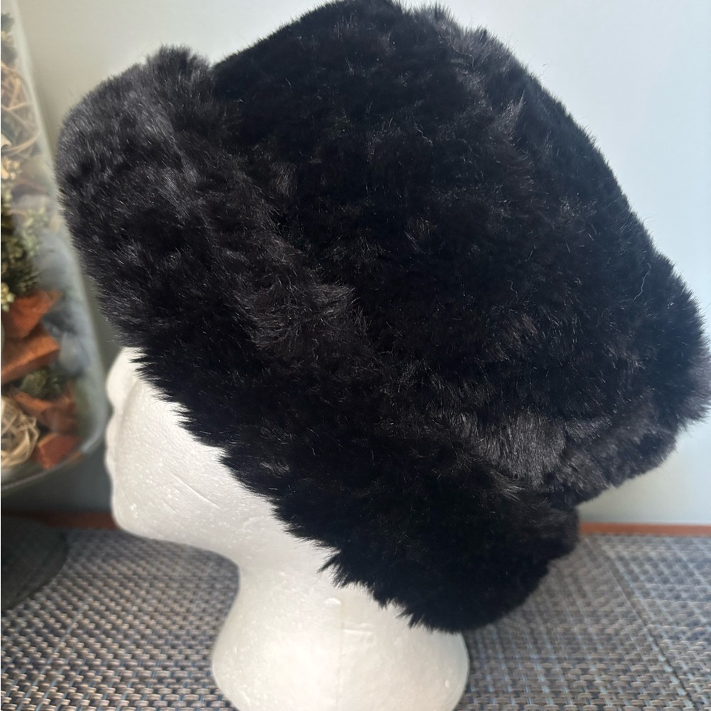 Luxurious Vintage Black Faux Fur Winter Hat